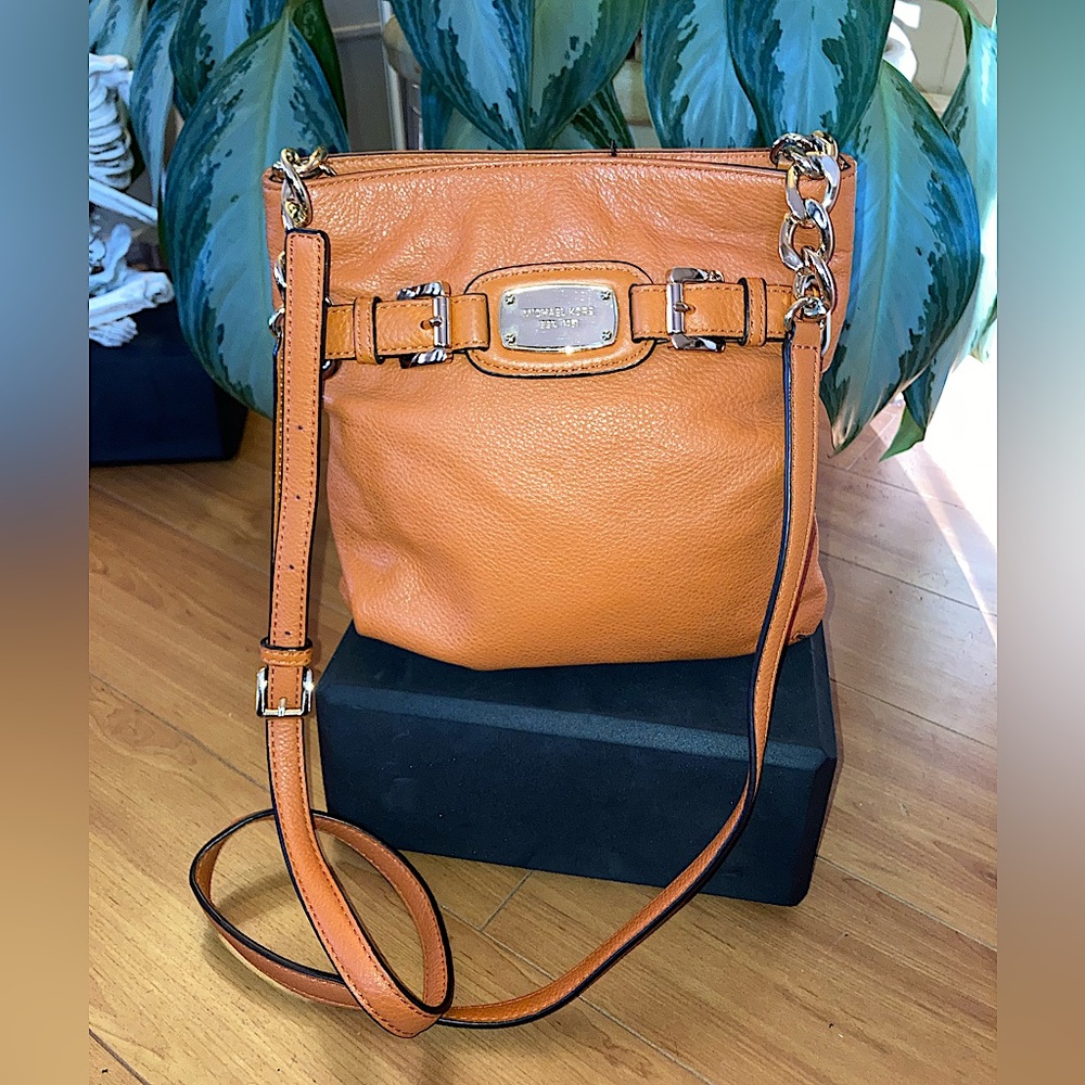 Michael Kors cross body purse